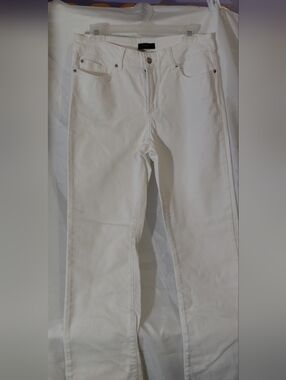 NYDJ White Straight Leg Jeans - Classic Five-Pocket